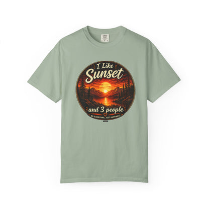 I Like Sunset  and 3 People T-shirt